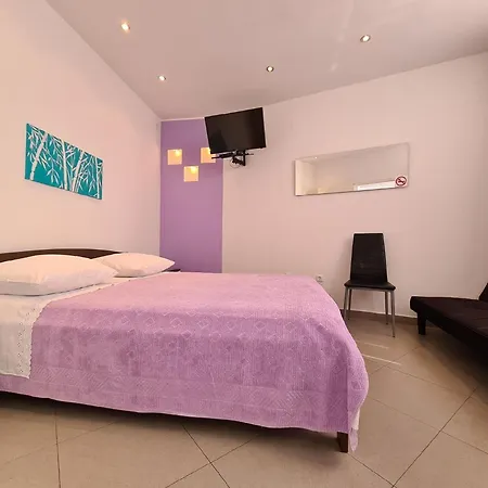 Fuer 3 Personen Ca 30 Qm In Rabac, Istrien Bucht Von Apartman *