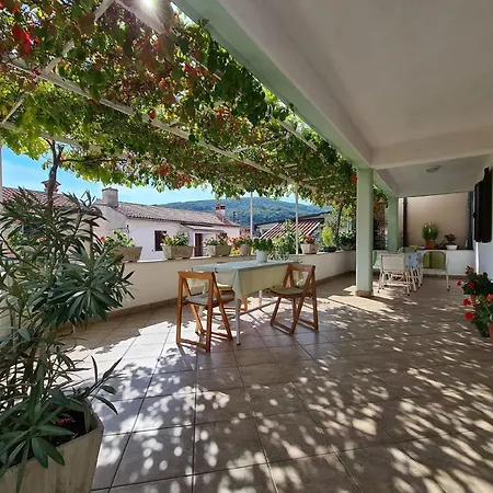 Fuer 3 Personen Ca 30 Qm In Rabac, Istrien Bucht Von Apartman